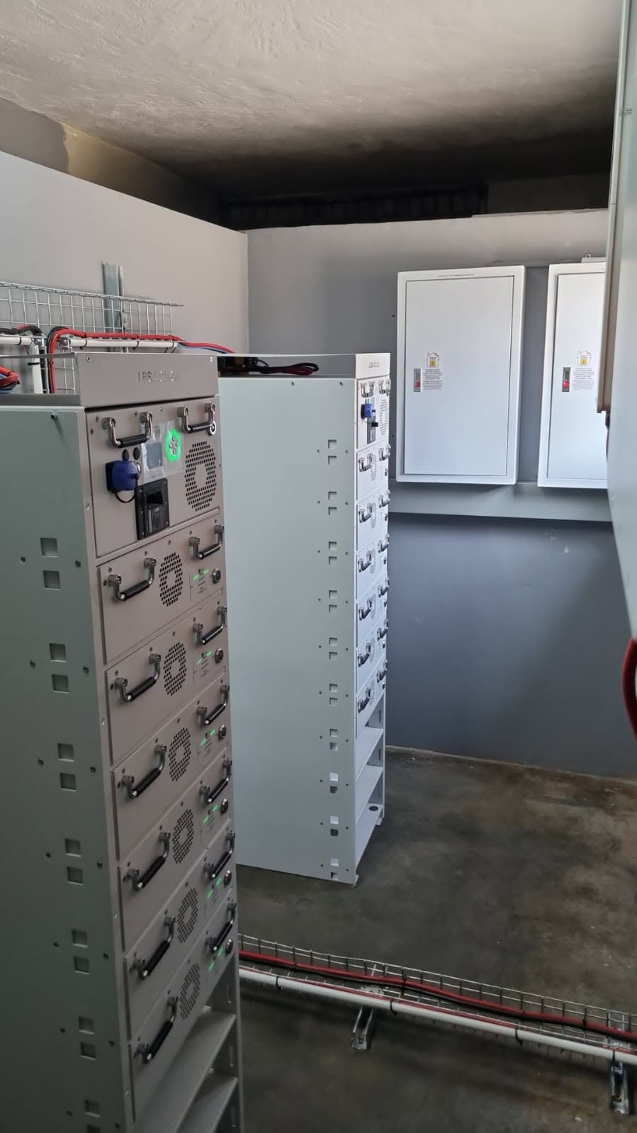 Commercial Energy Installation Feature: 95.8kWh LBSA Rhino Intelliflex High Voltage Battery System Installed by JFW Projects