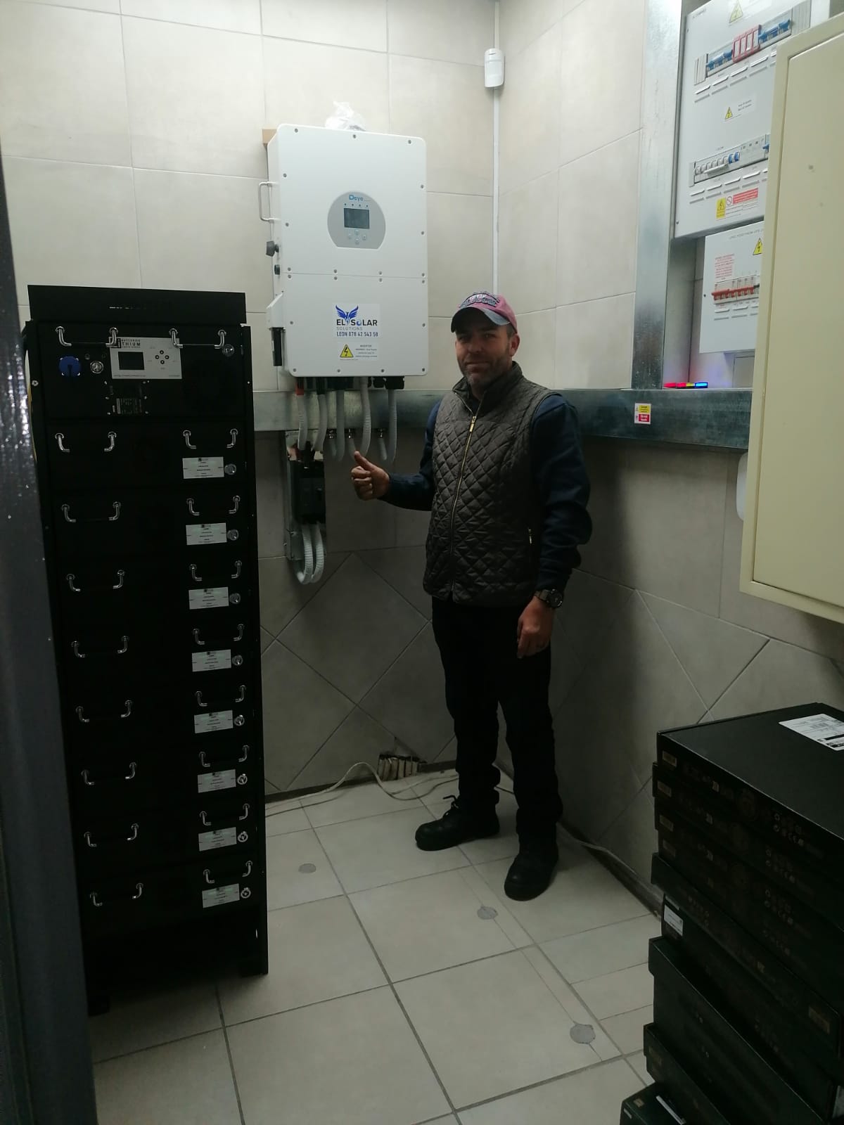 EL Solar Powers Up with LBSA Battery Technology